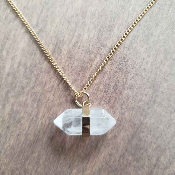 Jewelry - 24" White quartz genuine stone gold necklace